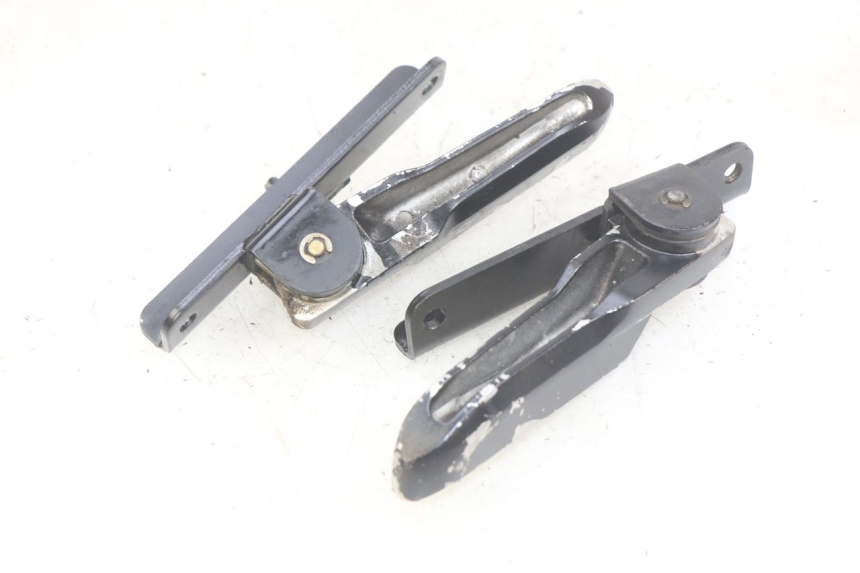photo de PAIR OF REAR FOOTRESTS SYM JET SPORT XR 50 (2006 - 2015)