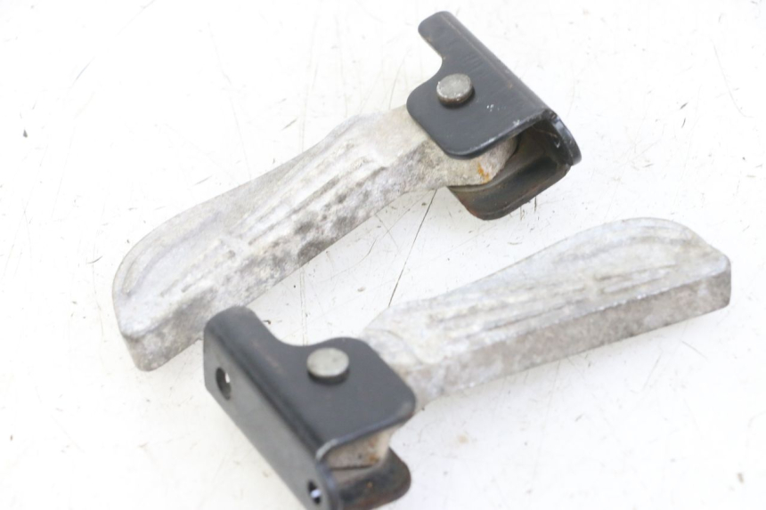 photo de PAIR OF REAR FOOTRESTS MASH CITY 4T 50 (2018 - 2020)