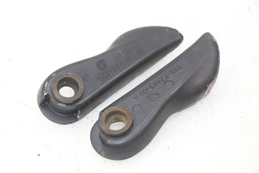 photo de PAIR OF REAR FOOTRESTS MBK BOOSTER SPIRIT NAKED 50 (2004 - 2017)
