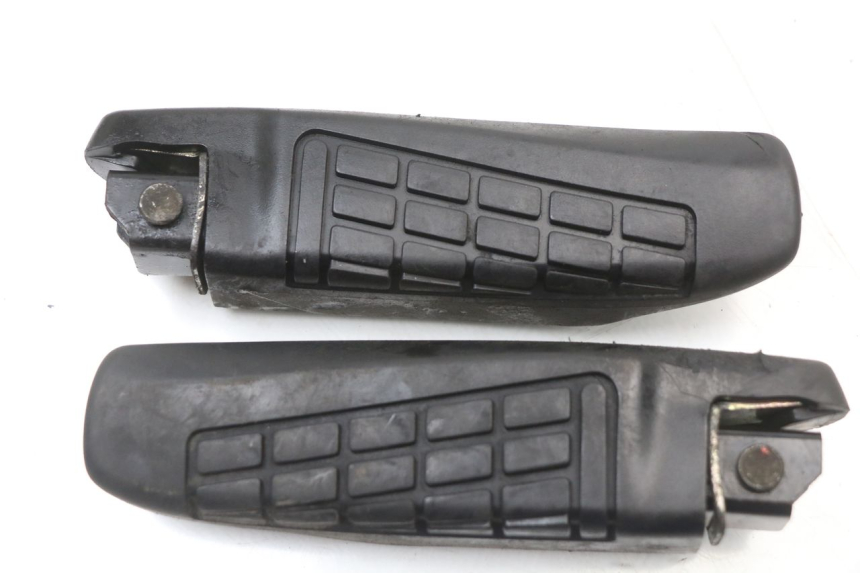 photo de PAIR REAR FOOTRESTS MBK MW TRYPTIK 125 (2014 - 2016)