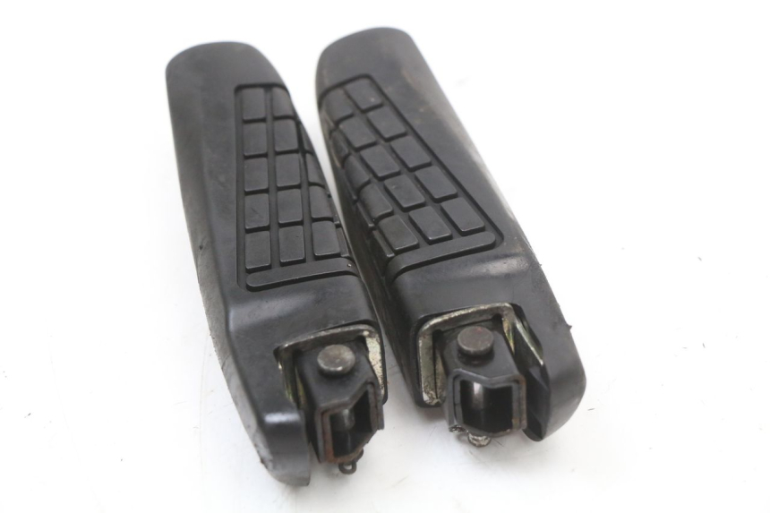 photo de PAIR REAR FOOTRESTS MBK MW TRYPTIK 125 (2014 - 2016)