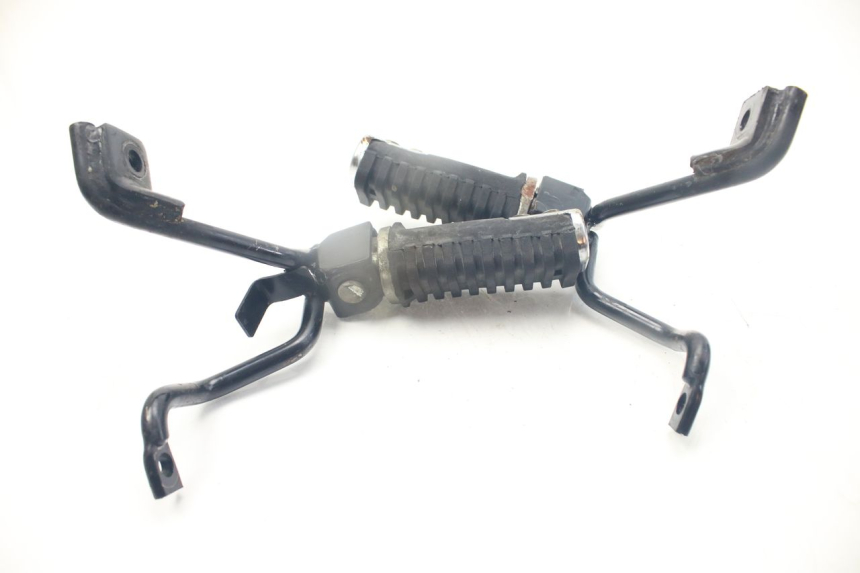 photo de PAIR OF REAR FOOTRESTS KYMCO PEOPLE 250 (2004 - 2008)