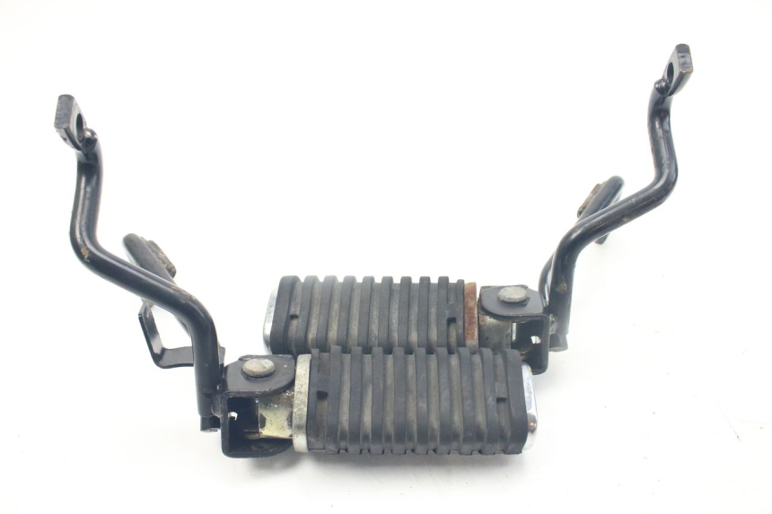 photo de PAIR OF REAR FOOTRESTS KYMCO PEOPLE 250 (2004 - 2008)