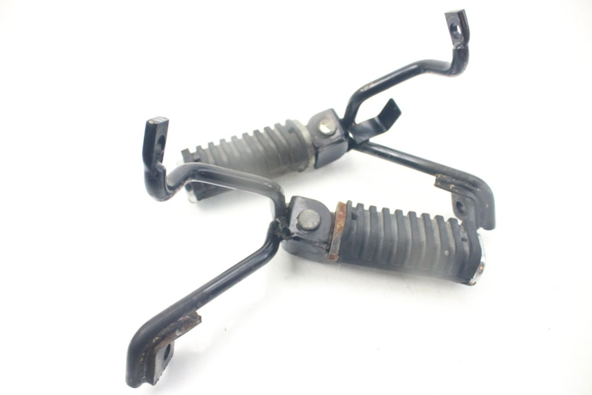 photo de PAIR OF REAR FOOTRESTS KYMCO PEOPLE 250 (2004 - 2008)