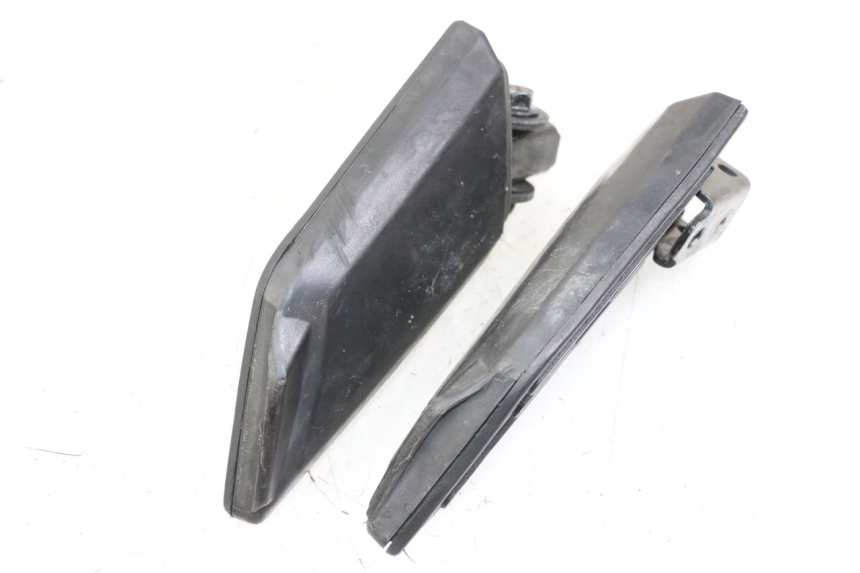 photo de PAIR OF REAR FOOTRESTS PEUGEOT KISBEE 4T 50 (2018 - 2022)