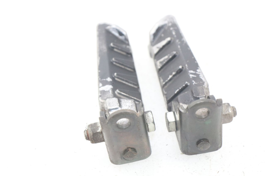 photo de PAIR OF REAR FOOTRESTS PEUGEOT LUDIX 50 (2005 - 2007)