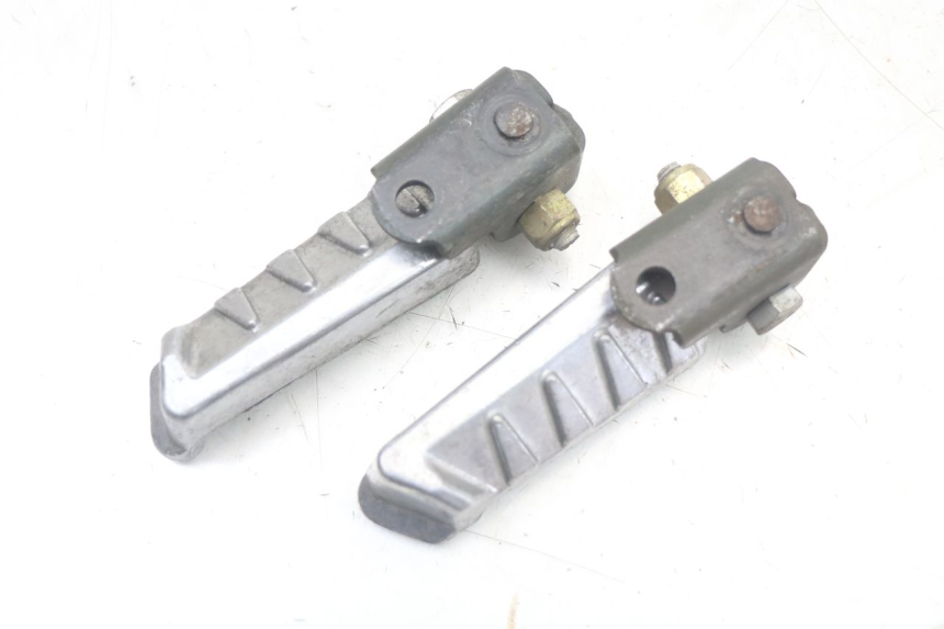 photo de PAIR OF REAR FOOTRESTS PEUGEOT LUDIX 50 (2005 - 2007)