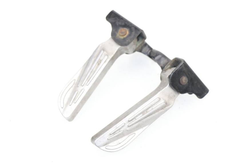 photo de PAIR OF REAR FOOTRESTS PEUGEOT TWEET 125 (2010 - 2017)