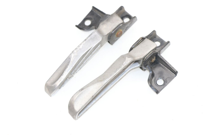 photo de PAIR OF REAR FOOTRESTS PEUGEOT TWEET 125 (2010 - 2017)