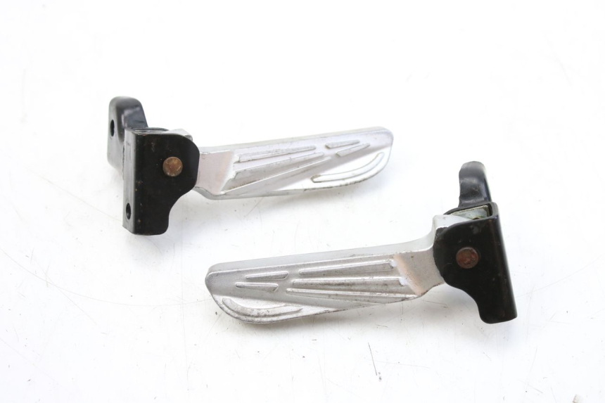 photo de PAIR OF REAR FOOTRESTS PEUGEOT TWEET 125 (2010 - 2017)