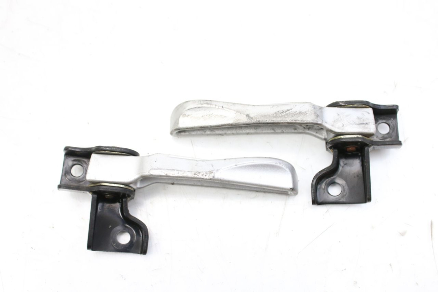 photo de PAIR OF REAR FOOTRESTS PEUGEOT TWEET 125 (2010 - 2017)
