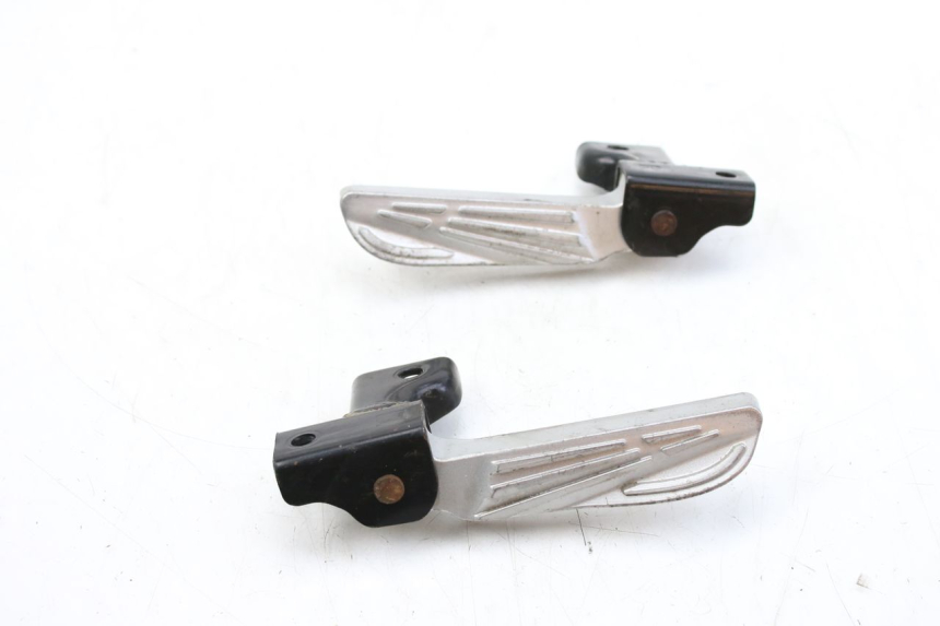 photo de PAIR OF REAR FOOTRESTS PEUGEOT TWEET 125 (2010 - 2017)