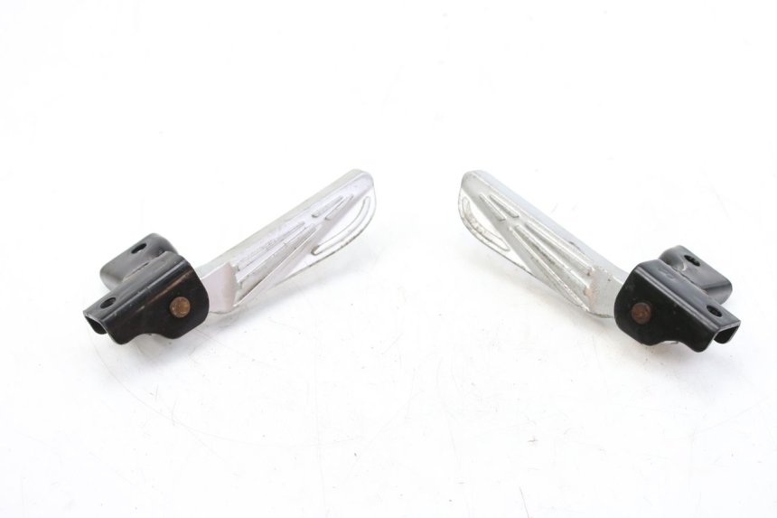 photo de PAIR OF REAR FOOTRESTS PEUGEOT TWEET 125 (2010 - 2017)