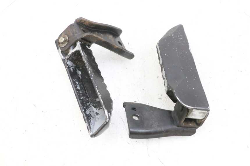 photo de PAIR REAR FOOTRESTS DAELIM S1 125 (2007 - 2016) - Alternative perspective