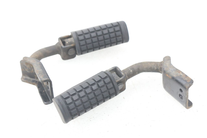 photo de PAIR REAR FOOTRESTS DAELIM S2 125 (2006 - 2007)