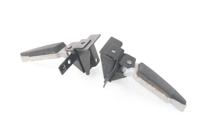 photo de PAIR REAR FOOTRESTS PEUGEOT SATELIS 300 (2012 - 2015)