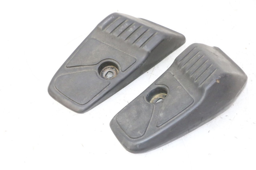 photo de PAIR OF REAR FOOTRESTS HONDA SCV LEAD 100 (2003 - 2007)