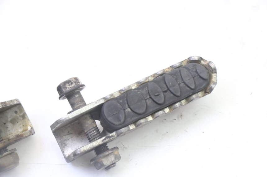 photo de PAIR REAR FOOTRESTS DERBI SENDA SM DRD 50 (2008 - 2013)