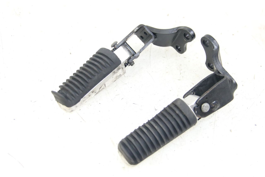 photo de PAIR REAR FOOTRESTS MBK SKYCRUISER 125 (2006 - 2009)