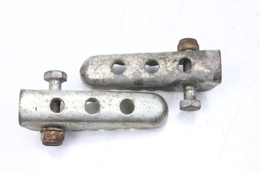 photo de PAIR OF REAR FOOTRESTS GILERA SMT SUPERMOTARD 50 (2009 - 2017)