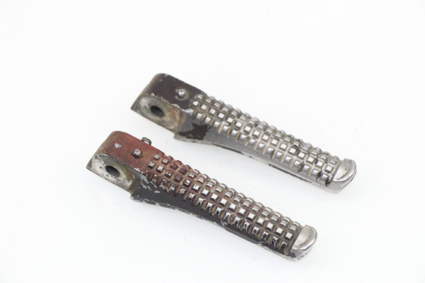photo de PAIR REAR FOOTRESTS GILERA STORM 50 (1993 - 1997)