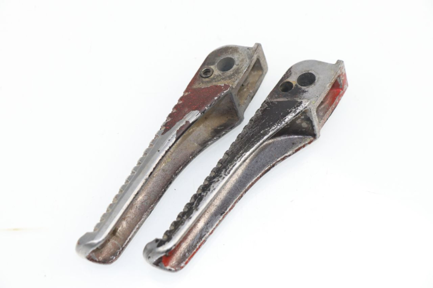 photo de PAIR REAR FOOTRESTS GILERA STORM 50 (1993 - 1997)