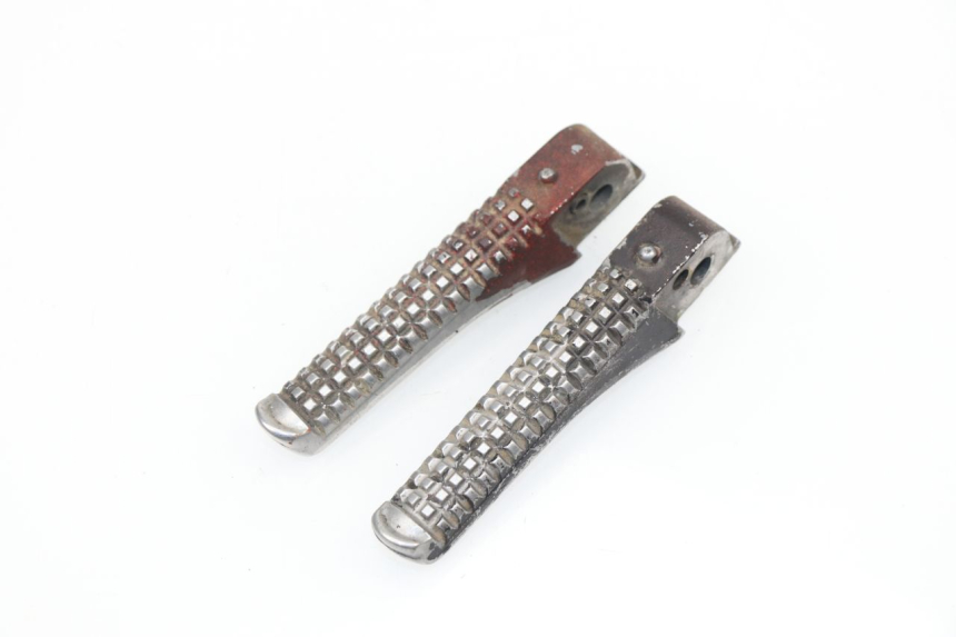 photo de PAIR REAR FOOTRESTS GILERA STORM 50 (1993 - 1997)