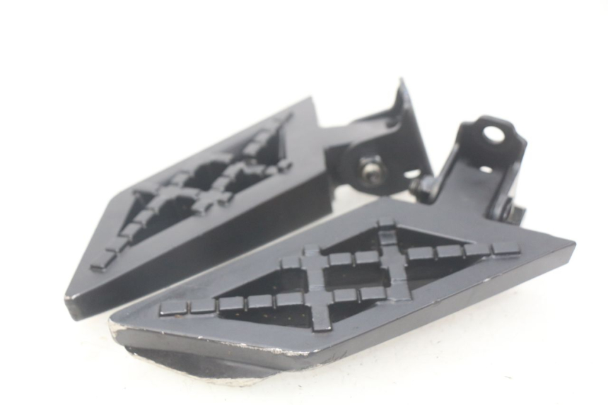 photo de PAIR REAR FOOTRESTS PEUGEOT STREETZONE 4T 50 (2018 - 2023)