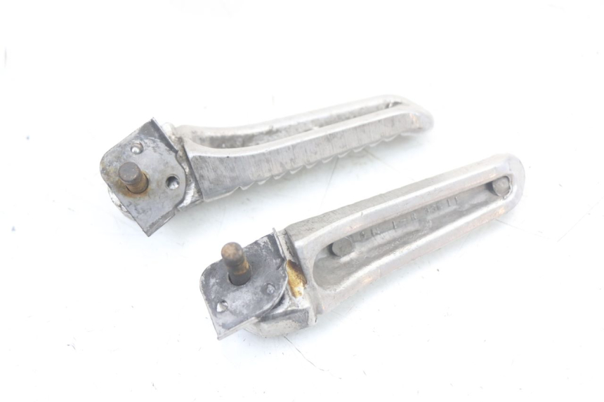photo de PAIR OF REAR FOOTRESTS SUZUKI SV S 650 (1999 - 2002)
