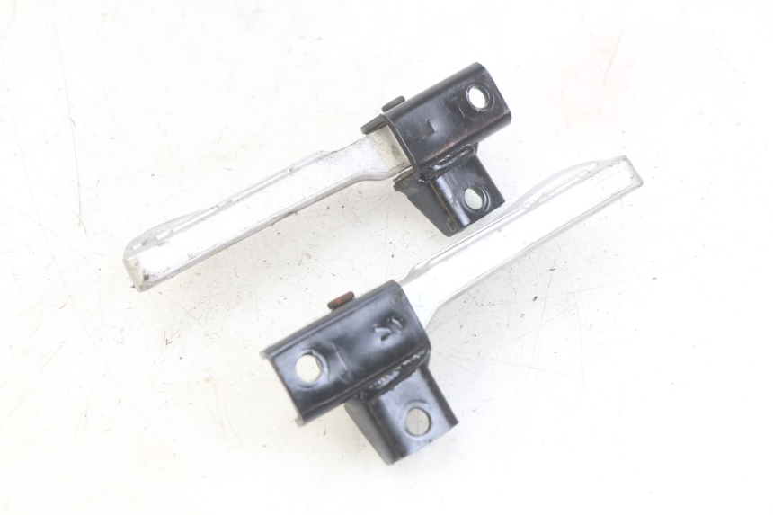 photo de PAIR OF REAR FOOTRESTS SYM FIDDLE 3 III 125 (2014 - 2020)