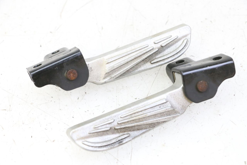photo de PAIR REAR FOOTRESTS SYM FIDDLE 3 III 50 (2014 - 2020)