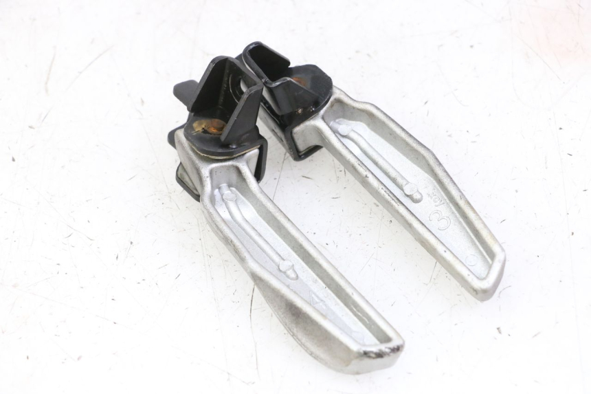 photo de PAIR REAR FOOTRESTS SYM FIDDLE 3 III 50 (2014 - 2020)