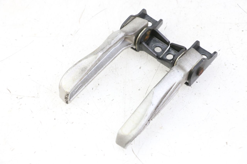 photo de PAIR REAR FOOTRESTS SYM FIDDLE 3 III 50 (2014 - 2020)