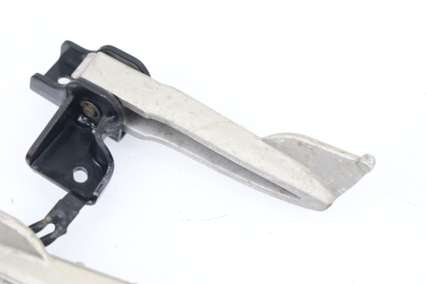 photo de PAIR REAR FOOTRESTS SYM MIO 50 (2005 - 2010)