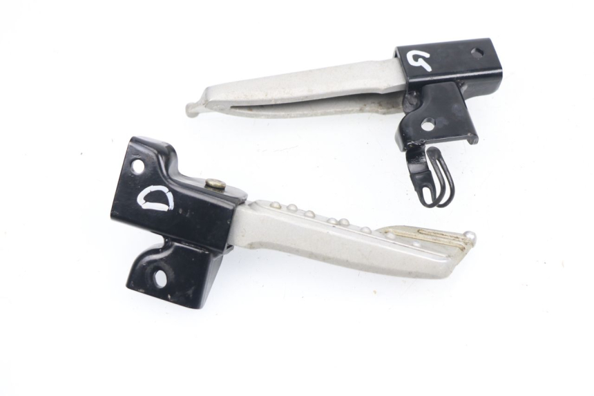 photo de PAIR REAR FOOTRESTS SYM MIO 50 (2005 - 2010)