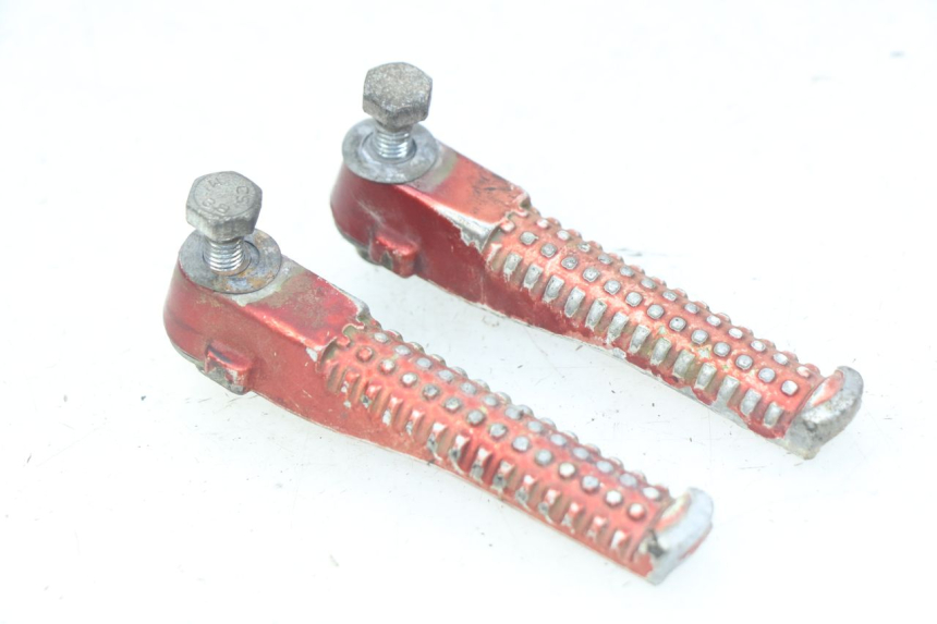 photo de PAIR OF REAR FOOTRESTS PEUGEOT TKR TREKKER FURIOUS 50 (2005 - 2014)