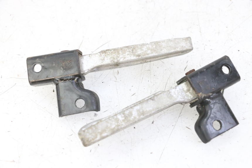 photo de PAIR REAR FOOTRESTS PEUGEOT TWEET 4T 50 (2014 - 2019)