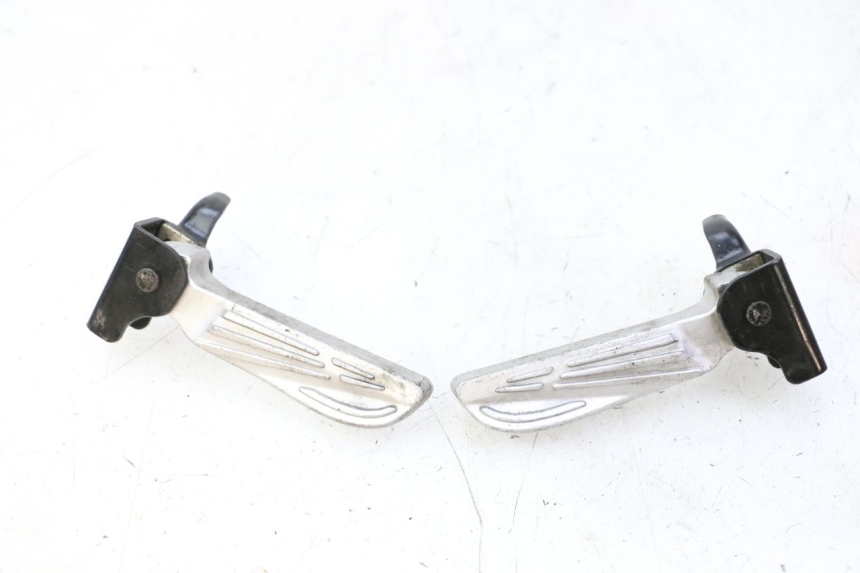 photo de PAIR REAR FOOTRESTS PEUGEOT TWEET PRO CARGO 50 (2018 - 2020)