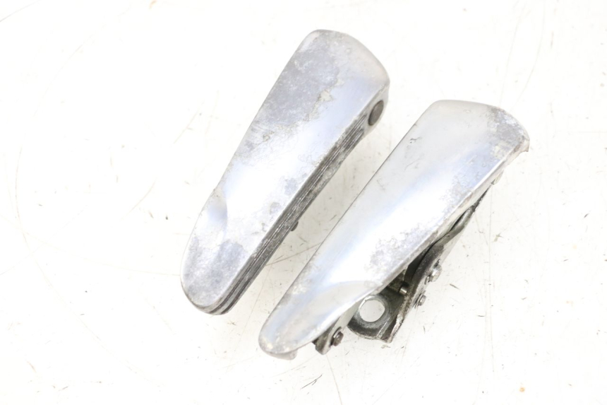 photo de PAIR REAR FOOTRESTS PIAGGIO VESPA GTS SUPER IE 125 (2009 - 2016) - Markings and original references