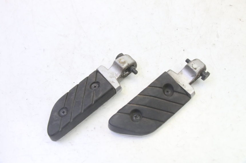 photo de PAIR OF REAR FOOTRESTS YAMAHA X-CITY XCITY 125 (2007 - 2008)