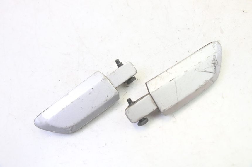photo de PAIR OF REAR FOOTRESTS YAMAHA X-CITY XCITY 125 (2007 - 2008)