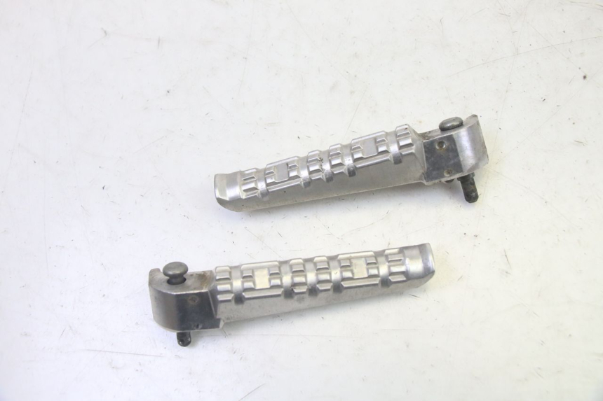 photo de PAIR OF REAR FOOTRESTS YAMAHA X-MAX XMAX 125 (2010 - 2014)