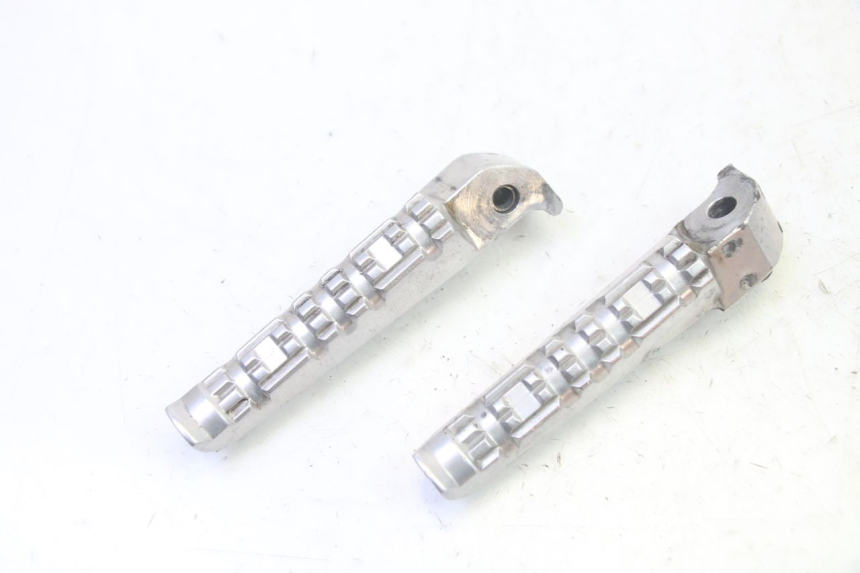 photo de PAIR OF REAR FOOTRESTS YAMAHA X-MAX XMAX 125 (2010 - 2014)