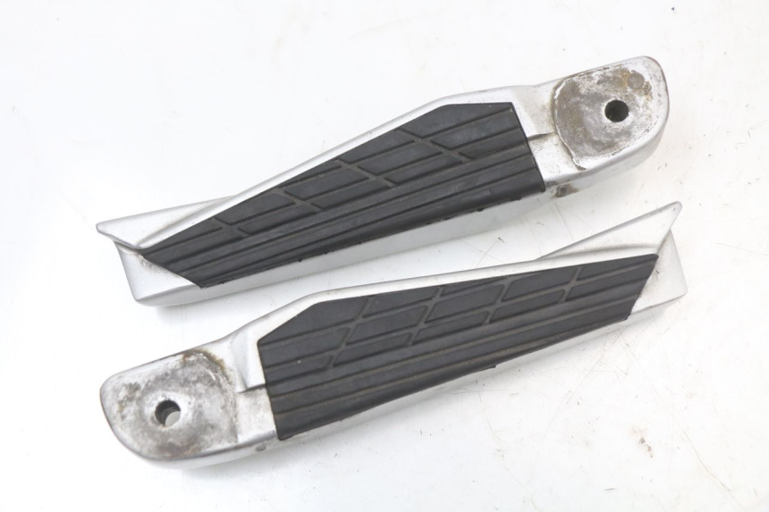 photo de PAIR REAR FOOTRESTS KYMCO XCITING 250 (2006 - 2009)