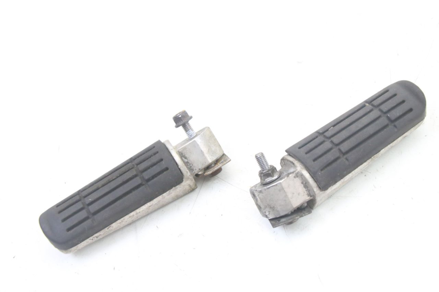photo de PAIR REAR FOOTRESTS YAMAHA FZ6 FAZER S2 600 (2007 - 2011)