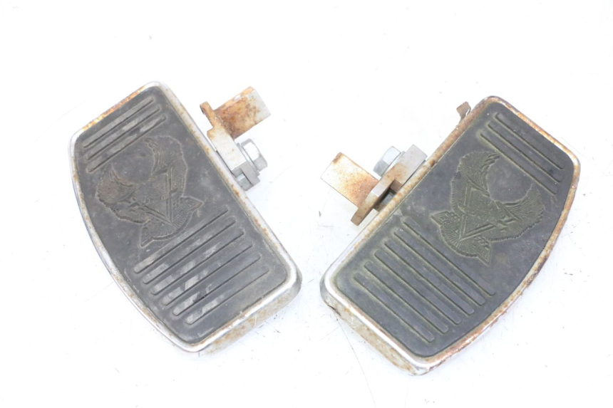 photo de PAIR FRONT FOOTREST HYOSUNG GV AQUILA 125 (2000 - 2004)