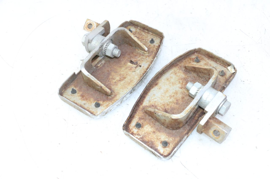 photo de PAIR FRONT FOOTREST HYOSUNG GV AQUILA 125 (2000 - 2004)