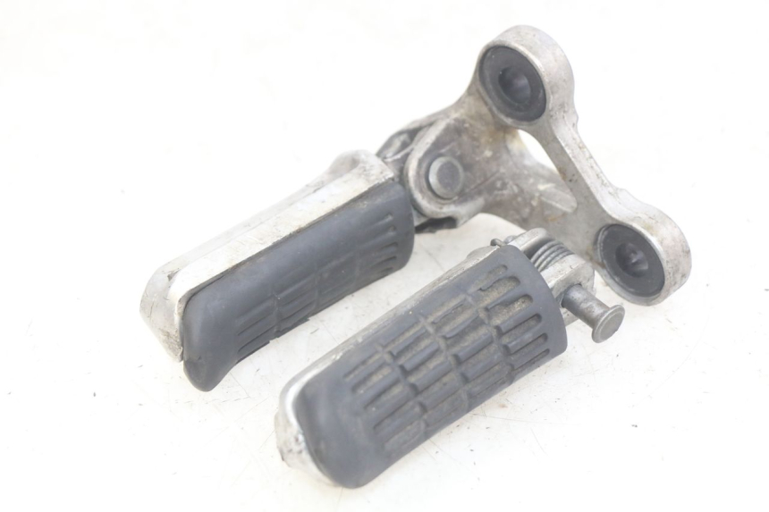 photo de PAIR OF FRONT FOOTRESTS HONDA CBR F SC25 1000 (1989 - 1992)