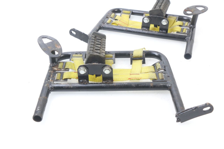 photo de PAIR FRONT FOOTREST CHINESE QUAD DIAMOND R 250 (2005 - 2010)