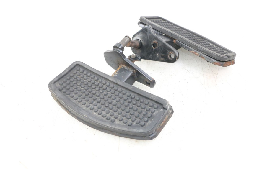 photo de PAIR FRONT FOOTREST JINLUN JL HIGHLANDER 125 (2007 - 2015)